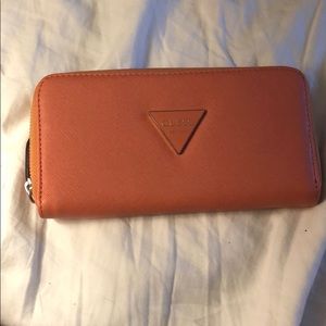 Brand new guess 🔴 3 for 55